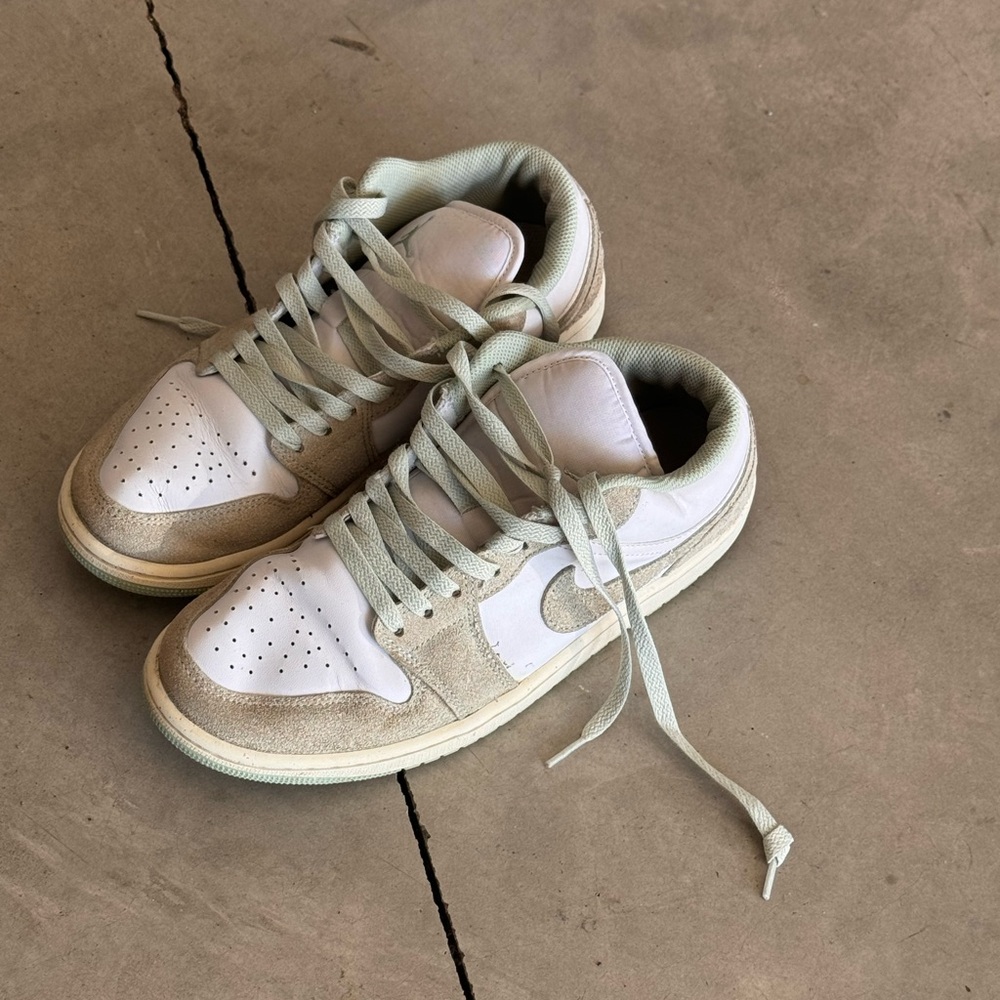 Men’s Nike Jordan Dunks mint green